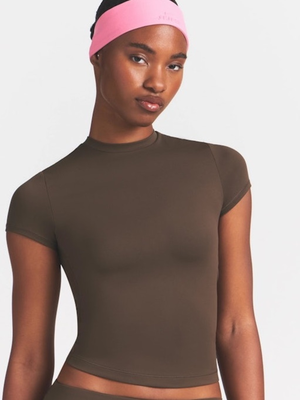 Nike skims matte baby tee color dark sepia size s